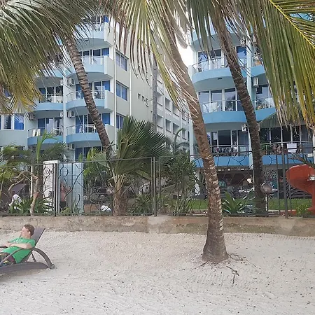 Modern Beach Front Studio Apartment - B44 Момбаса Экстерьер фото